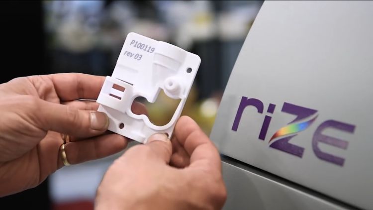 Rize 3D начала поставки уникальных гибридных 3D-принтеров